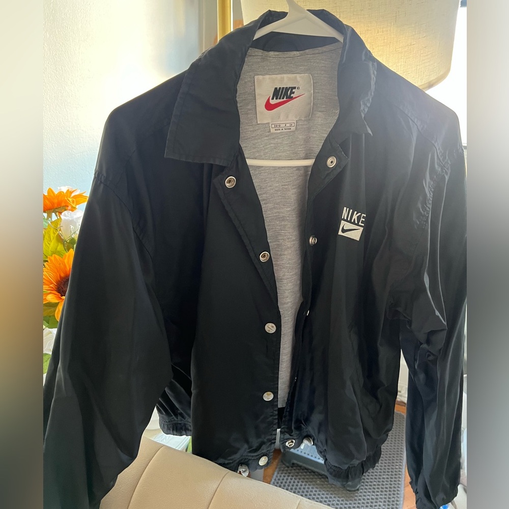 Nike Men's Black Windbreaker Jacket